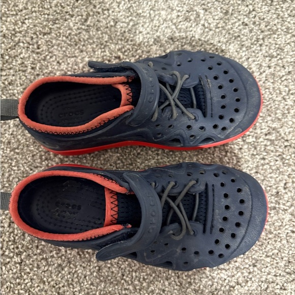 CROCS Swift Blue and Red Water Play Shoes Boy's Kid's Size 11 - Picture 5 of 9
